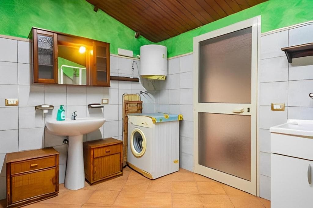 Dettaglio bagno con doccia e servizi - Appartamento affitti brevi Vaccarizzo